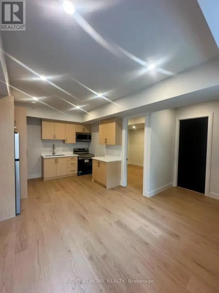 855 TENTH STREET, Mississauga