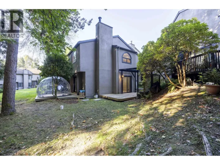 8575 WOODRIDGE PLACE, Burnaby