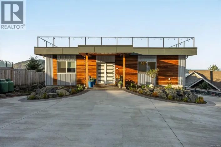 8578 Rumming Rd, Lantzville