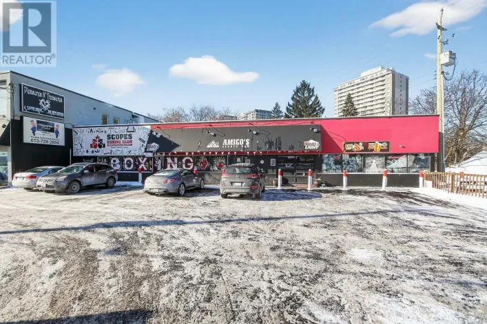 858 MERIVALE ROAD, Ottawa