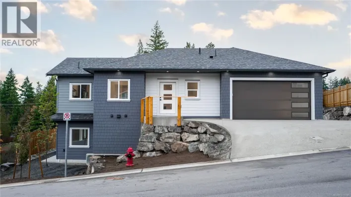 858 Tomack Loop, Langford