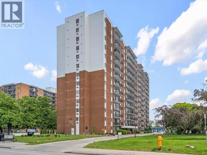 8591 Riverside DRIVE Unit# 1101, Windsor