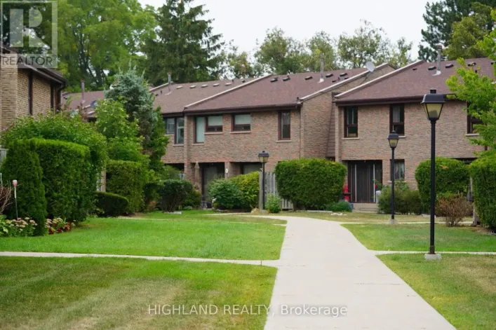 #86 - 2605 WOODCHESTER DRIVE, Mississauga