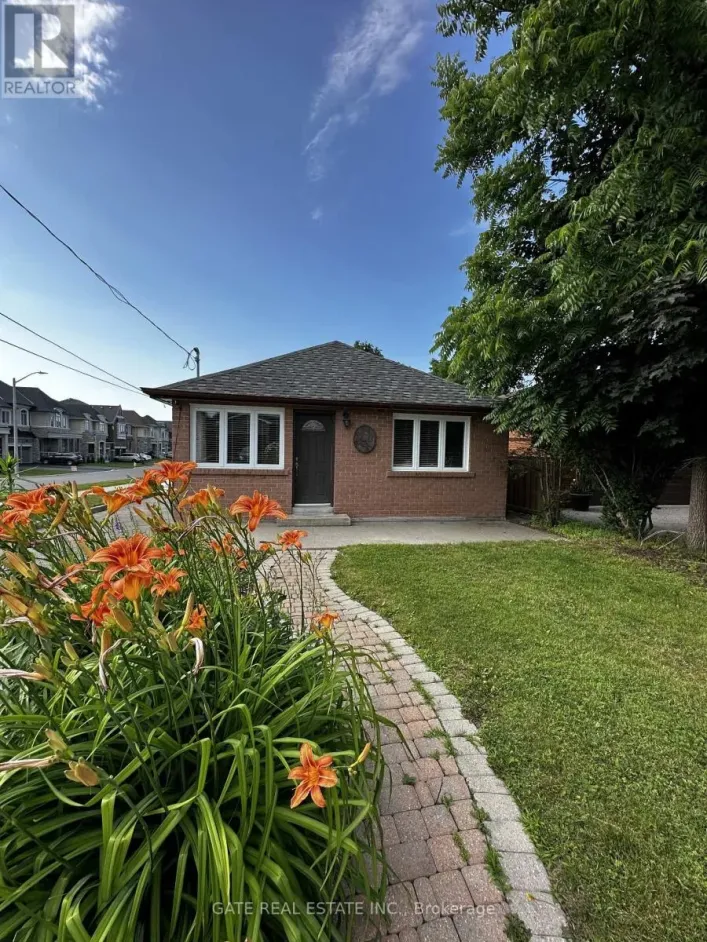 86 BOND CRESCENT, Richmond Hill