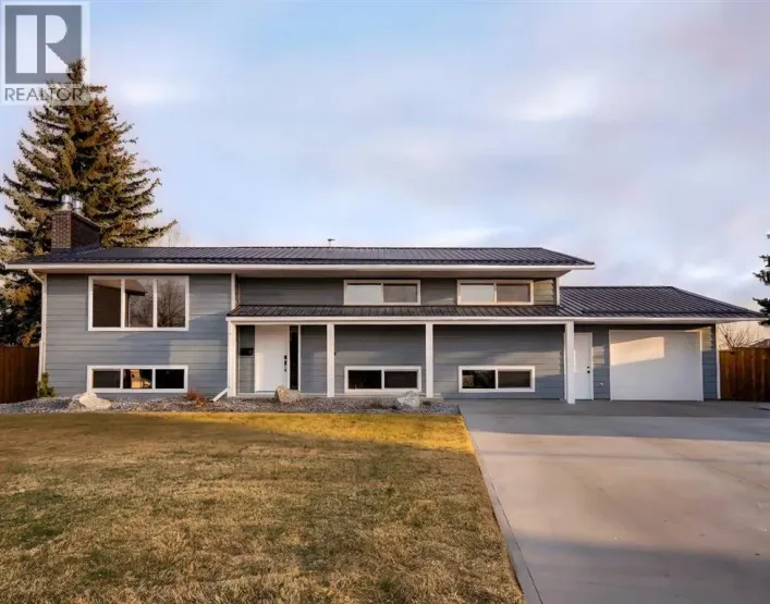 86 Carleton Place W, Lethbridge