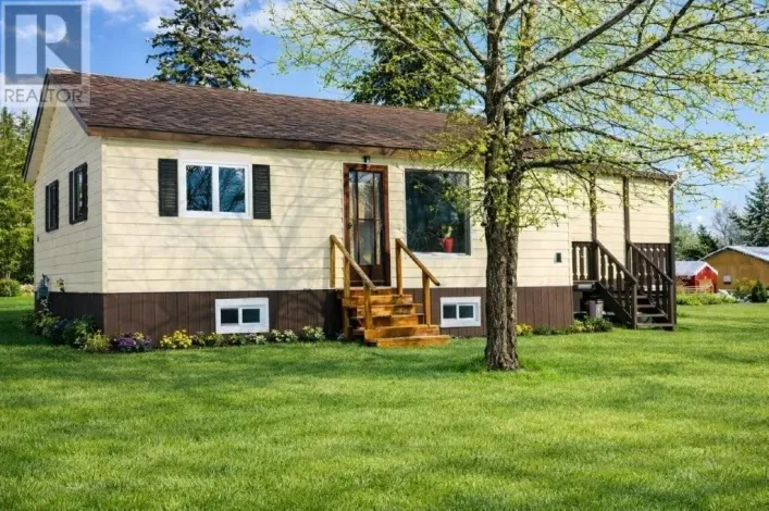86 Front ST, Nipigon