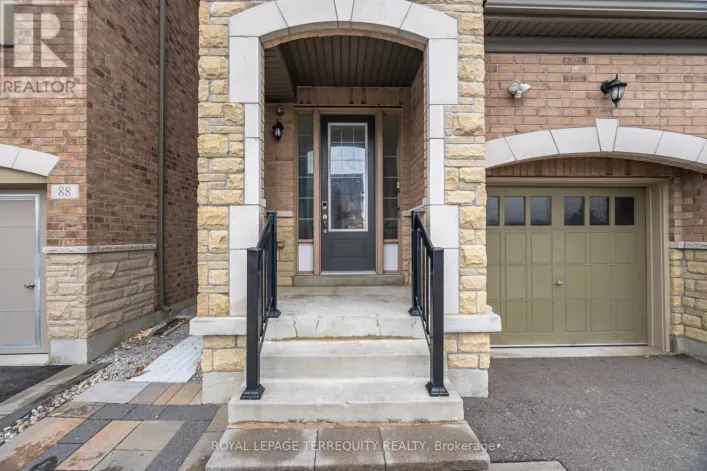 86 HATTON GARDEN ROAD, Vaughan