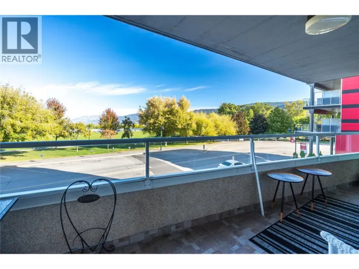 86 Lakeshore Drive Unit# 202, Penticton