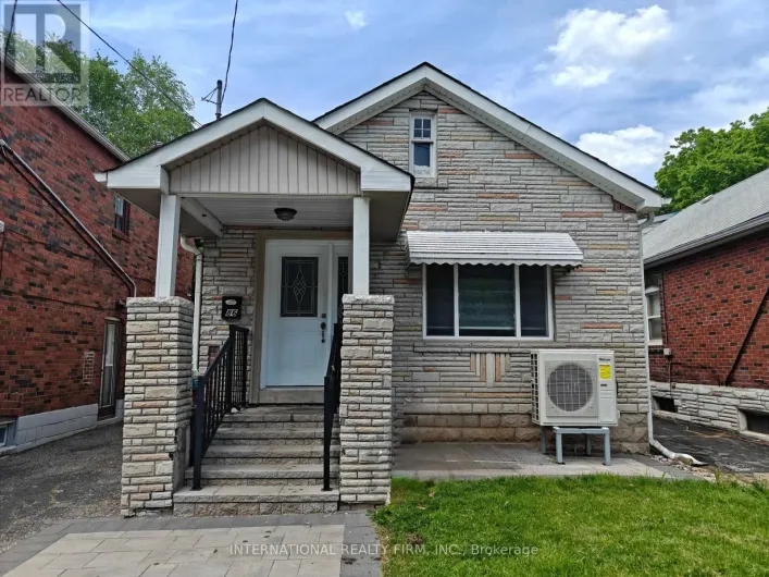 86 PATTERSON AVENUE, Toronto