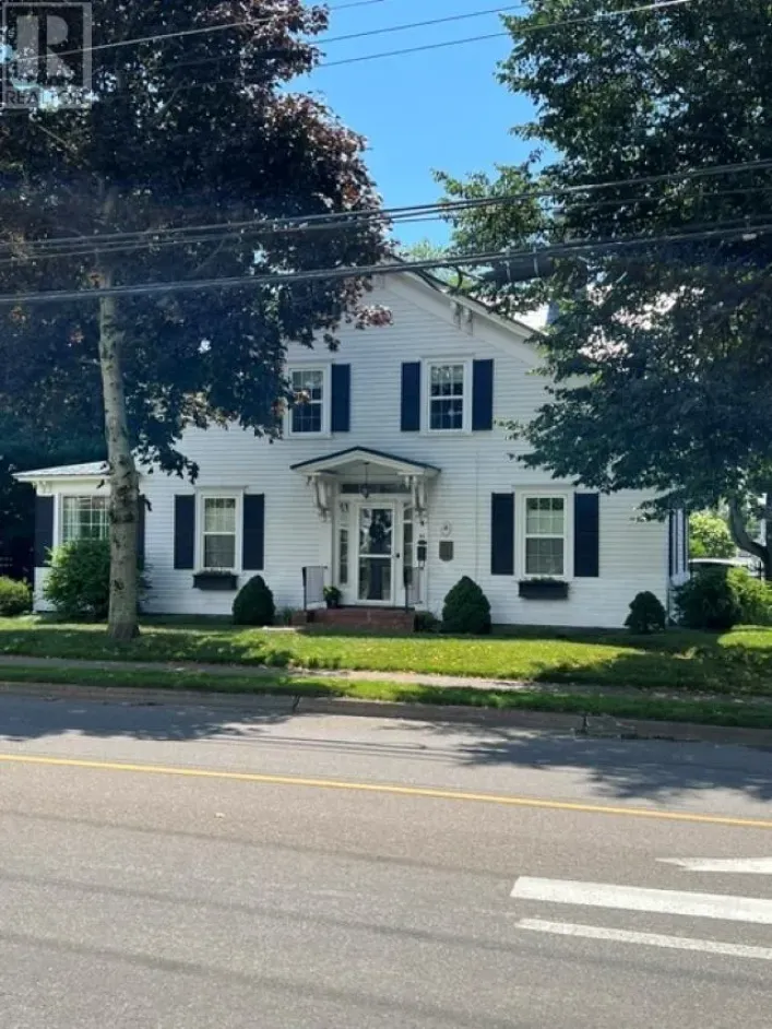 86 Queen Street, Truro