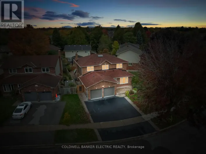 86 ROLLO DRIVE, Ajax