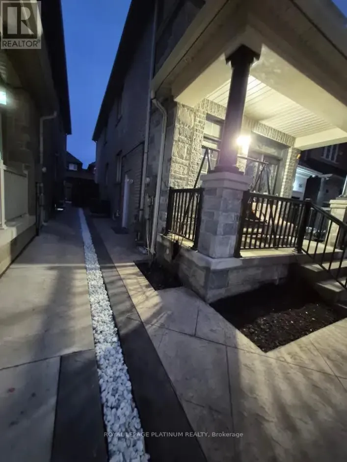 86 VILLADOWNS TRAIL, Brampton