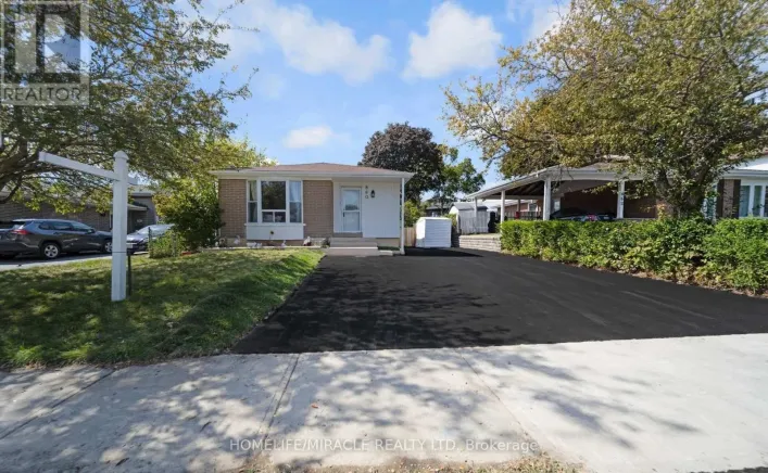 860 LIVERPOOL ROAD, Pickering