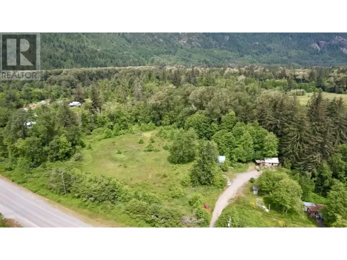 860 MACKENZIE 20 HIGHWAY, Bella Coola