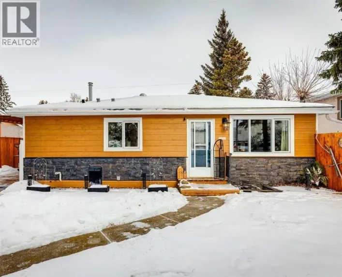 8620 46 Avenue NW, Calgary