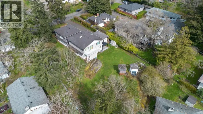 863 Parklands Dr, Esquimalt