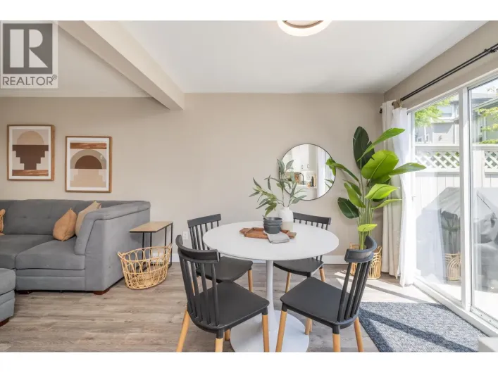 863 ROCHE POINT DRIVE, North Vancouver