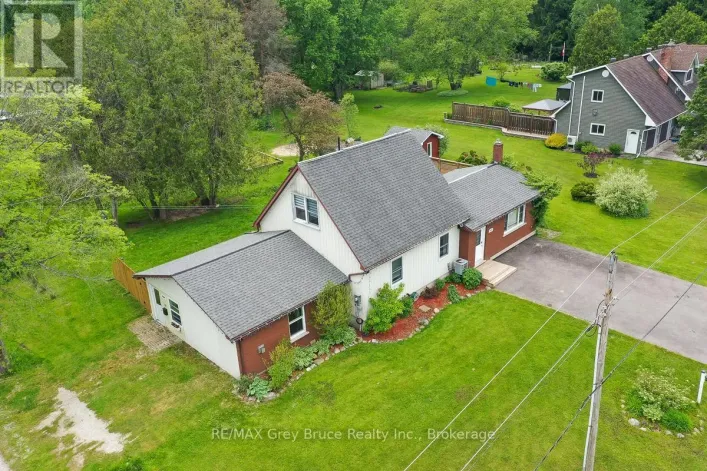 864 16TH STREET W, Georgian Bluffs