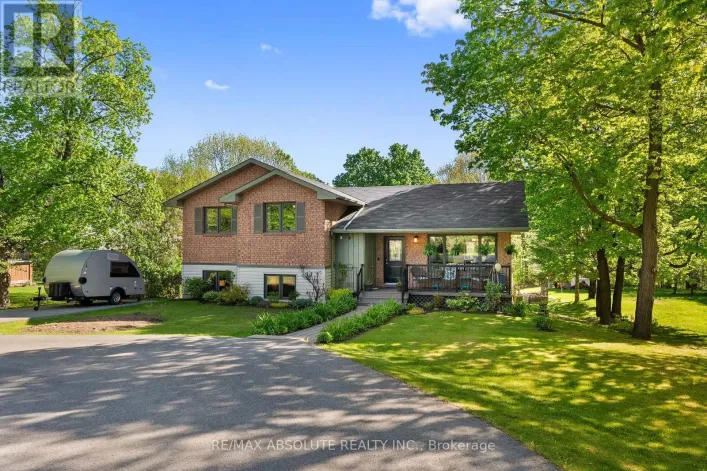 864 CENTRE STREET, McNab/Braeside