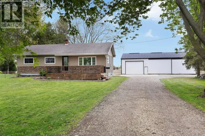 864 MCNAUGHTON AVENUE East, Chatham