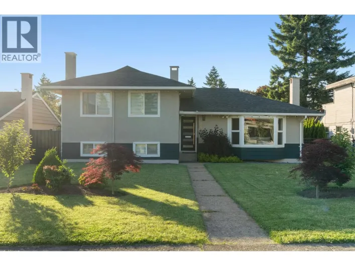 8649 11TH AVENUE, Burnaby