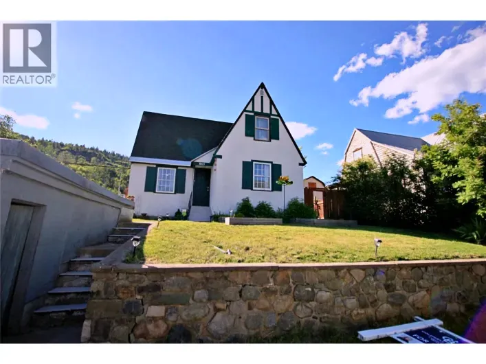 865 KIPLING Street, Warfield