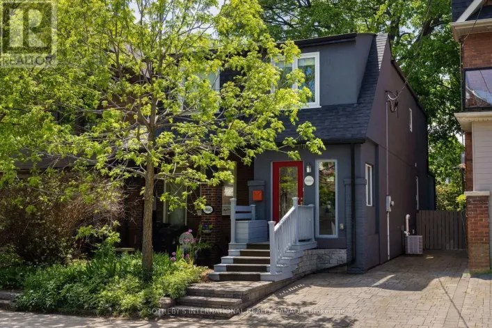 866 1/2 CARLAW AVENUE, Toronto