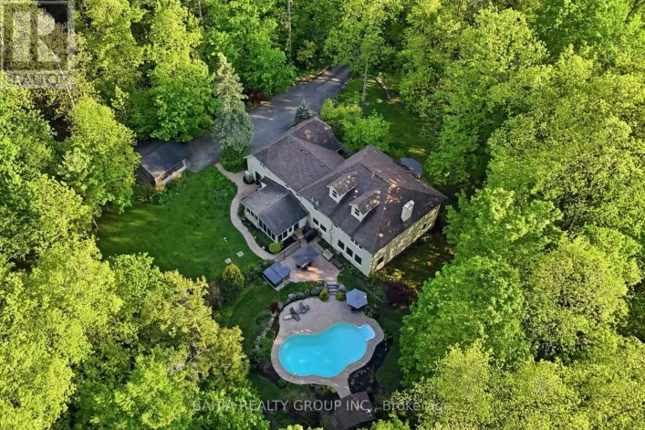 8663 WOOD CLOSE, Milton