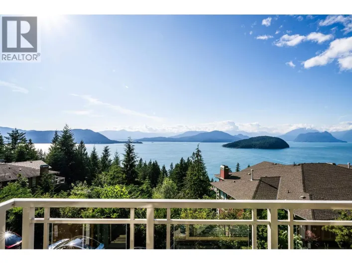 8664 SEASCAPE DRIVE, West Vancouver