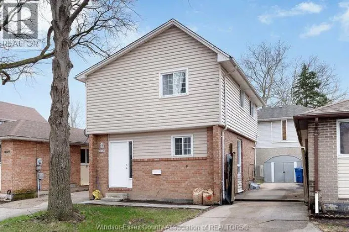 8665 DARLINGTON CRESCENT, Windsor