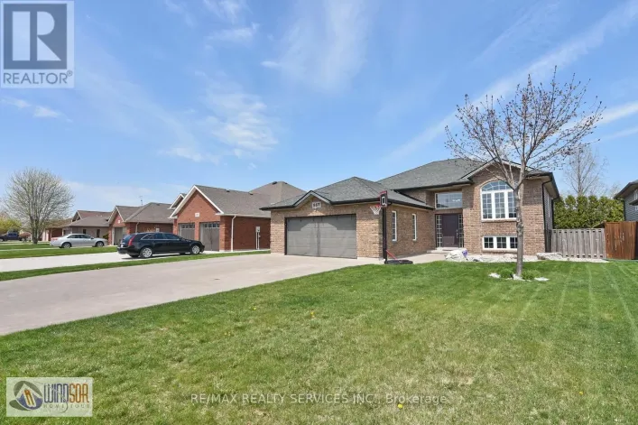 867 WESTWOOD DRIVE, Lakeshore