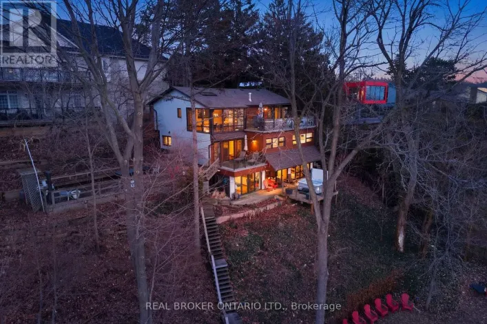 House for sale: 868 DANFORTH PLACE, Burlington