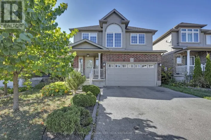 868 RUSHBROOK CRESCENT, London South