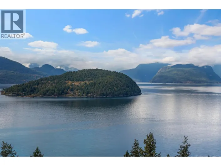 8683 SEASCAPE DRIVE, West Vancouver