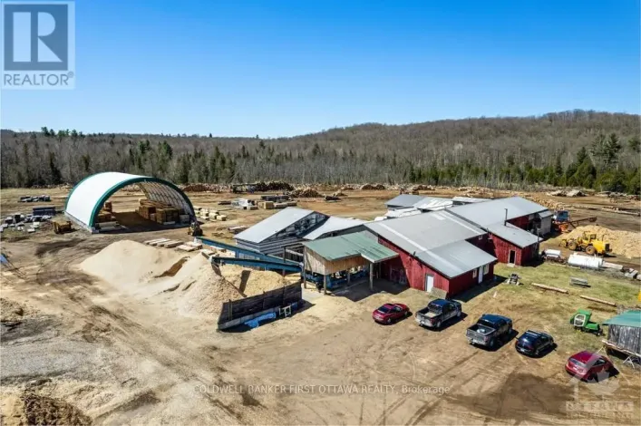 8687 HIGHWAY 511, Lanark Highlands