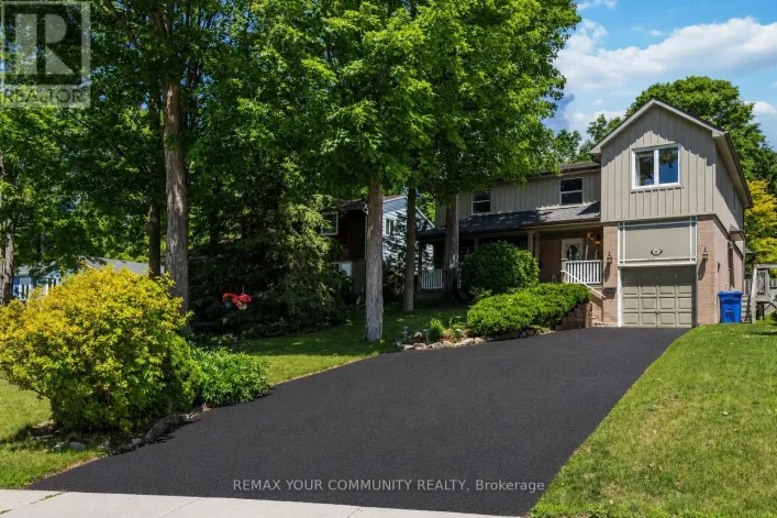 869 BORONIA CRESCENT, Newmarket