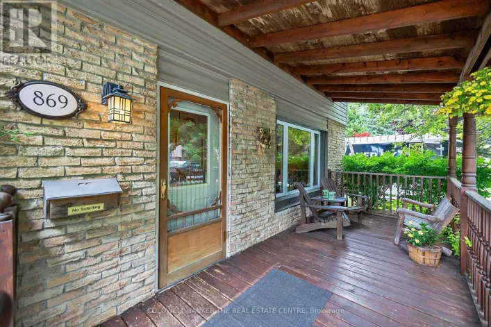 869 MAGNOLIA AVENUE, Newmarket