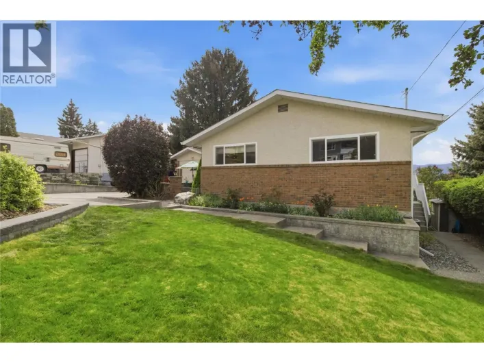 869 McKenzie Road, Kelowna