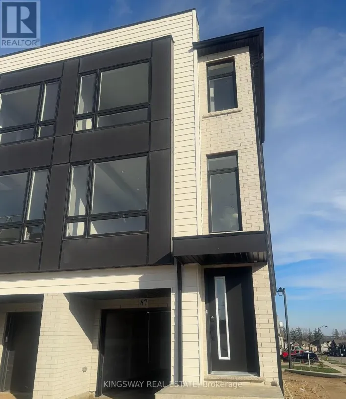 87 - 55 TOM BROWN DRIVE, Brant