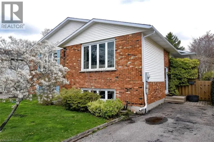 87 CHAPEL HILL Crescent Unit# Main, Welland