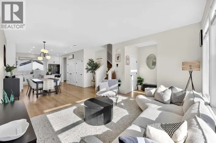 87 Heirloom Boulevard SE, Calgary
