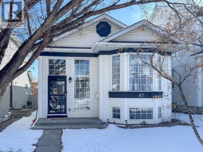 87 Hidden Green NW, Calgary