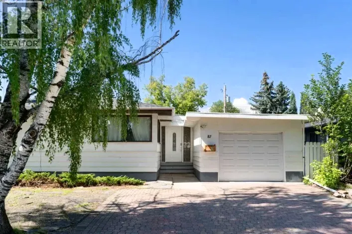 87 Hillgrove Drive SW, Calgary