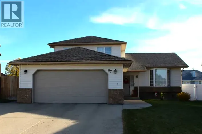 87 Parkland Close E, Brooks