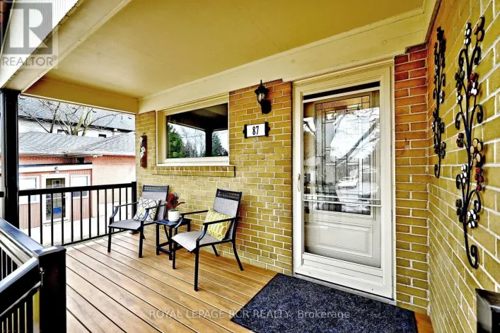 87 RICHARDSON DRIVE, Aurora