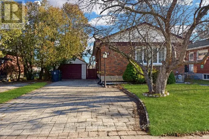 87 VAUXHALL DRIVE, Toronto
