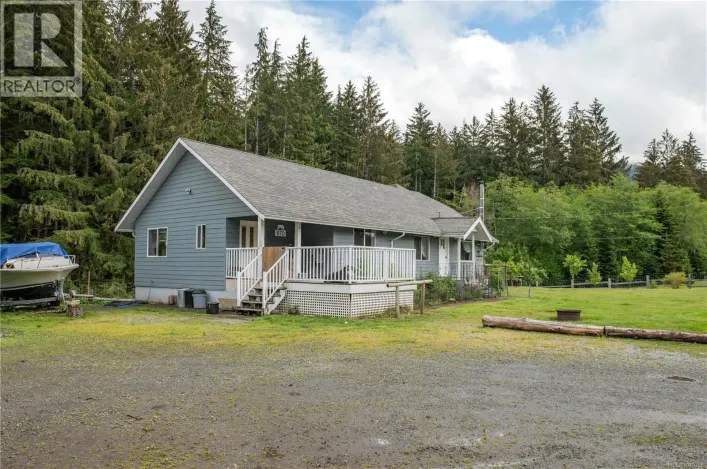 870 Sayward Rd, Sayward