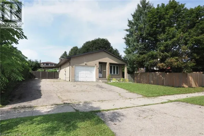 870 STRASBURG Road, Kitchener