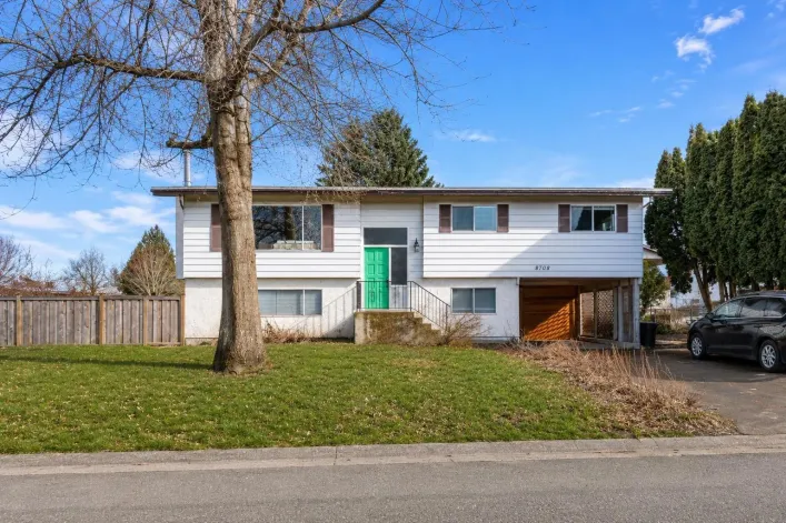 8708 CORNWALL CRESCENT|Chilliwack Proper South, Chilliwack
