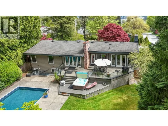 871 FAIRWAY DRIVE, North Vancouver